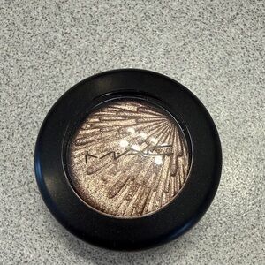 MAC Cosmetics Shimmery Sweet Heat Extra Dimension Eye shadow